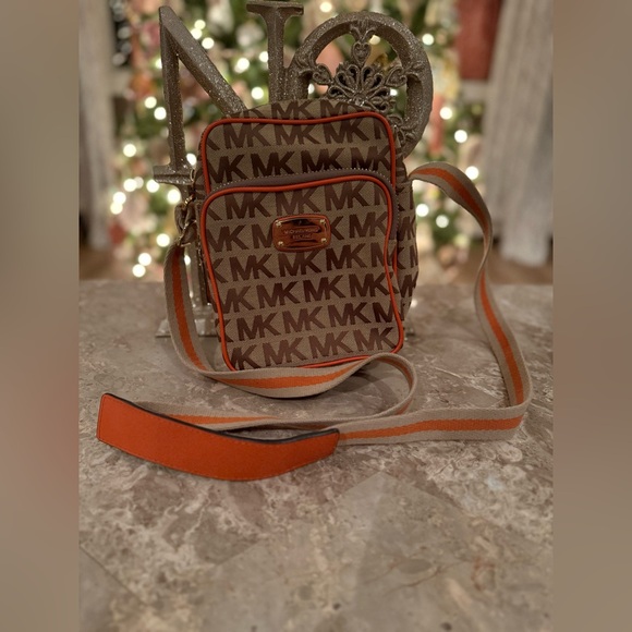 Michael Kors Handbags - Michael Kors Brown and Orange Signature Flight Crossbody Bag